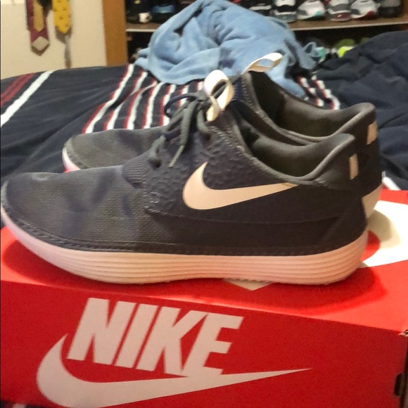 Nikes - Picture 4 of 5